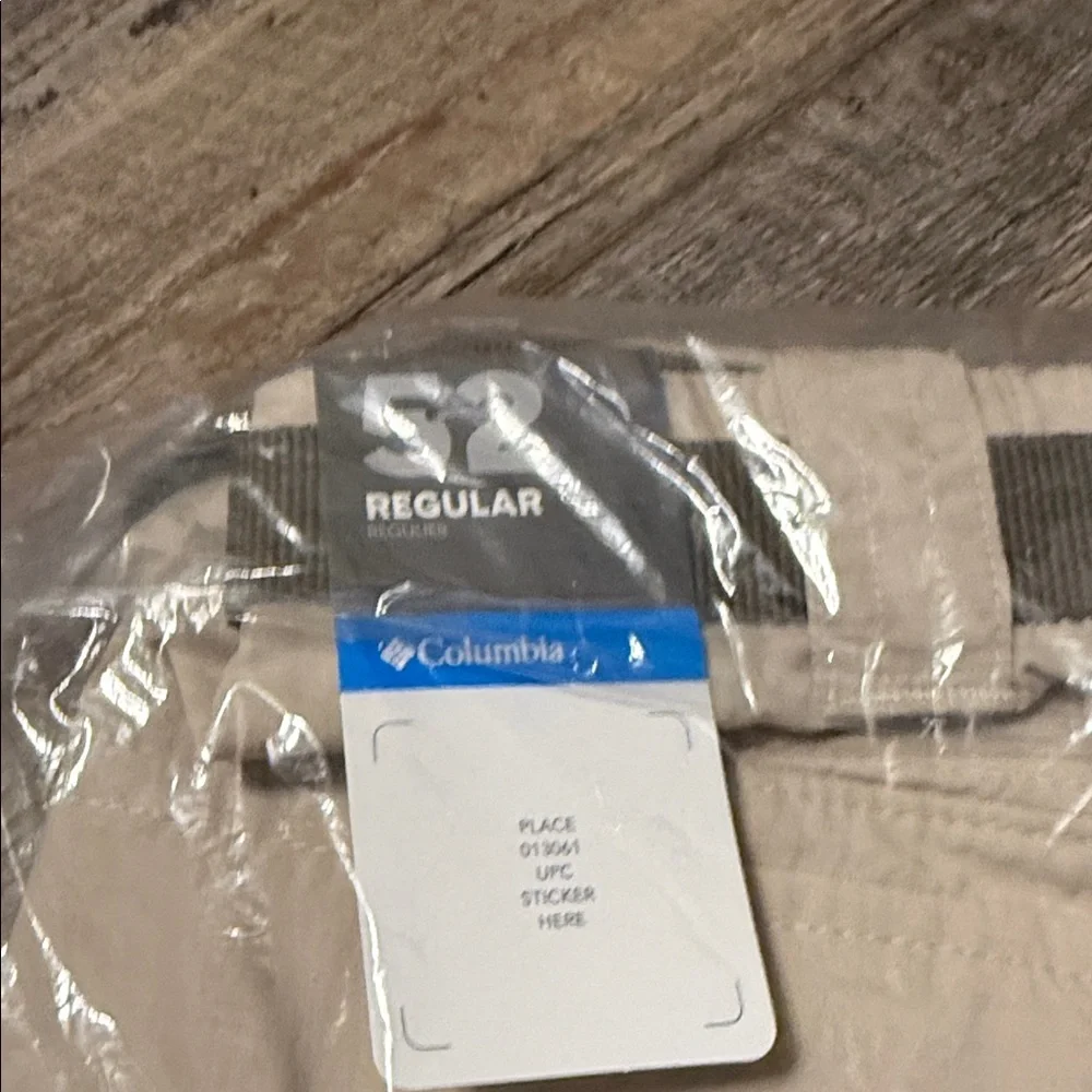 NWT Columbia Men’s Silver Ridge Cargo Shorts size 52 12 in inseam